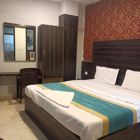 Hotel Park Avenue لاكناو المظهر الخارجي الصورة