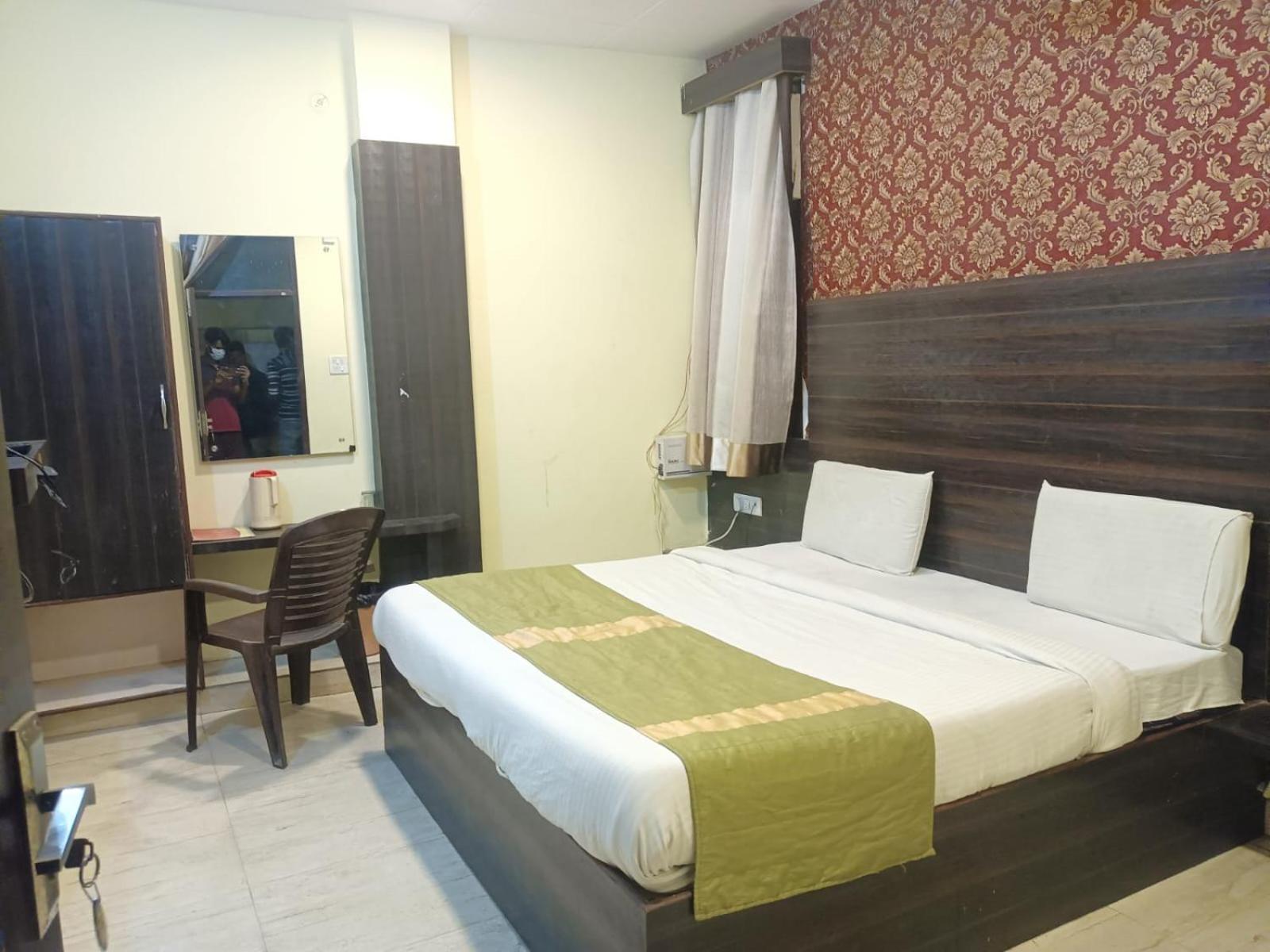 Hotel Park Avenue لاكناو المظهر الخارجي الصورة