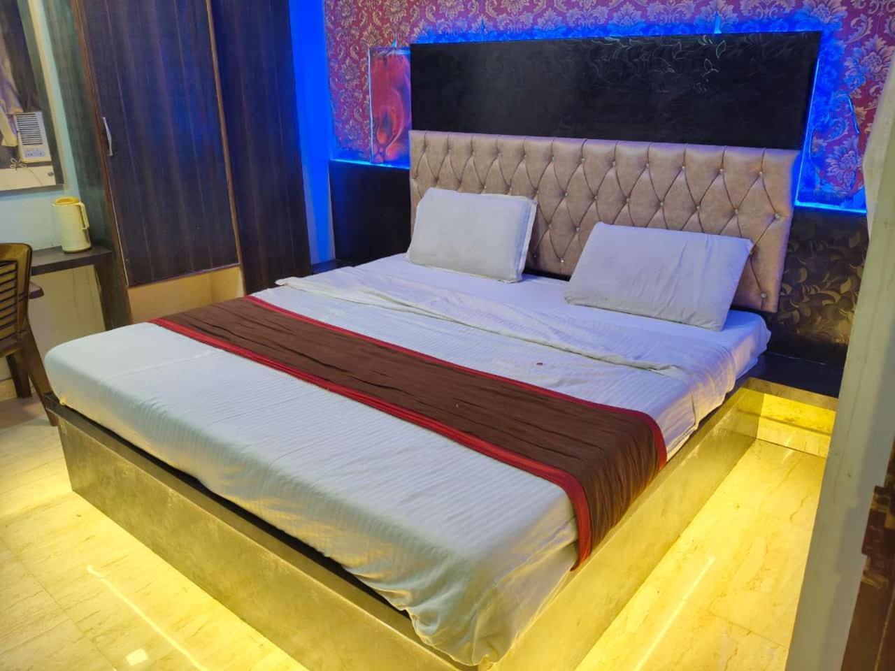 Hotel Park Avenue لاكناو المظهر الخارجي الصورة