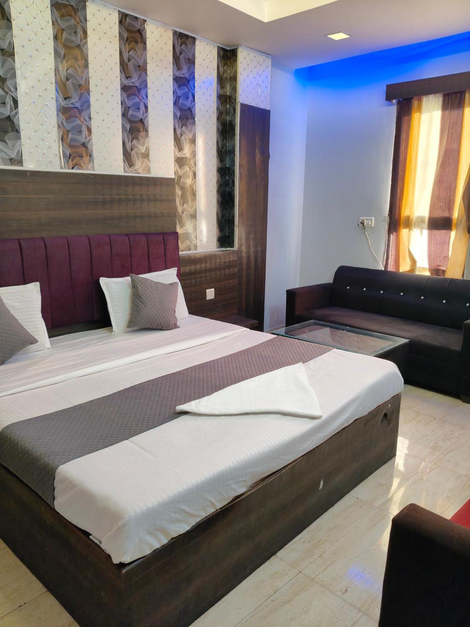Hotel Park Avenue لاكناو المظهر الخارجي الصورة